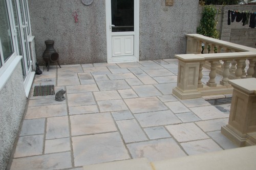 Traditional patio paving slabs - traditional,
